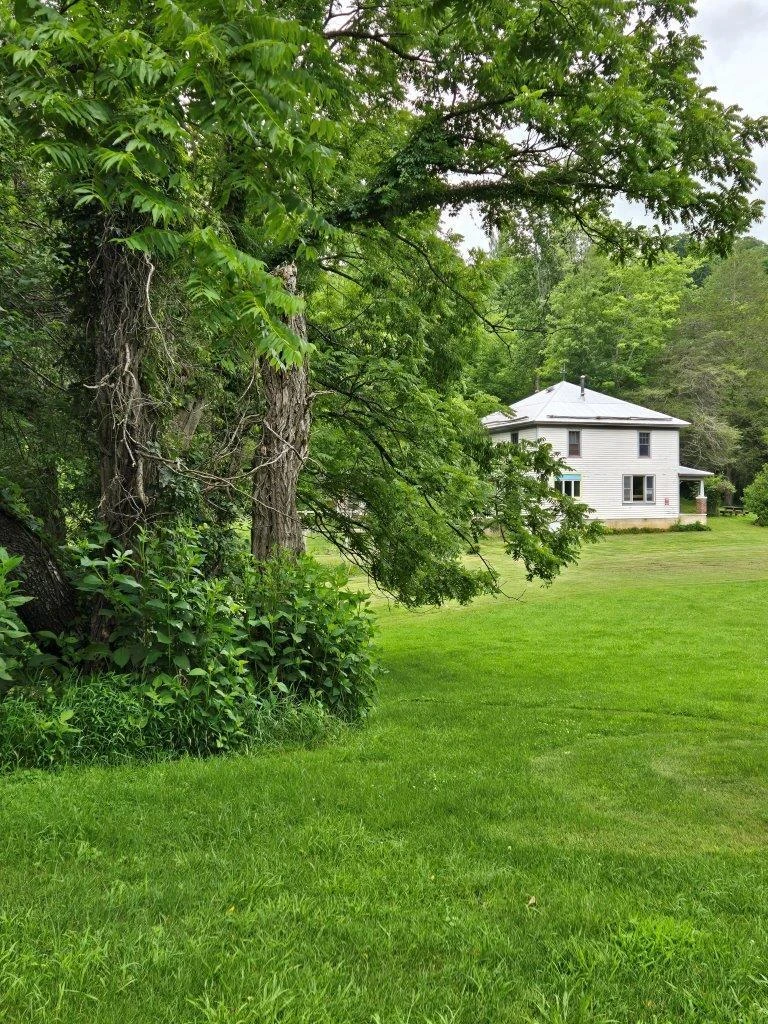8947 Sugar Run RD - Photo 12