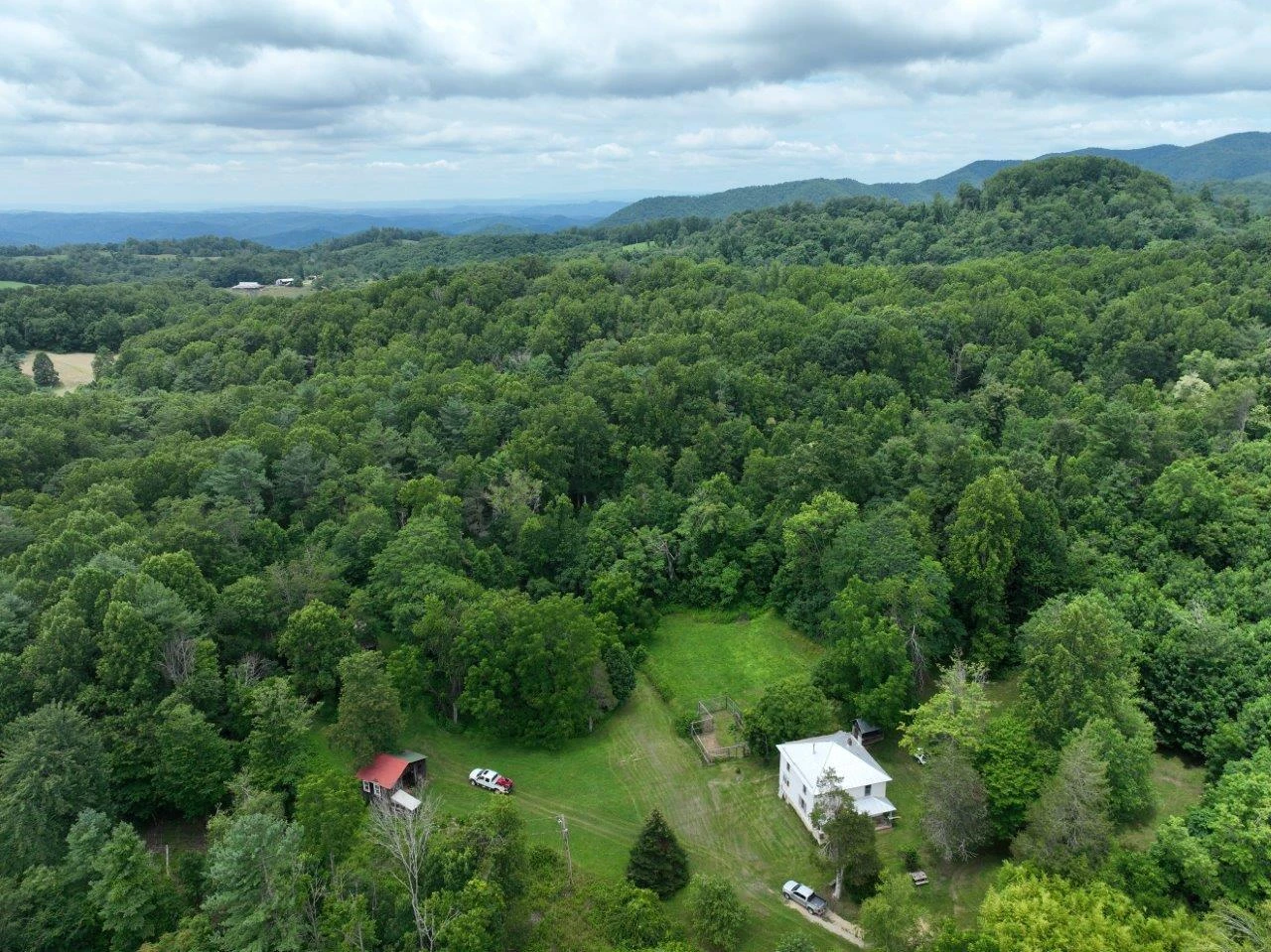 8947 Sugar Run RD - Photo 15