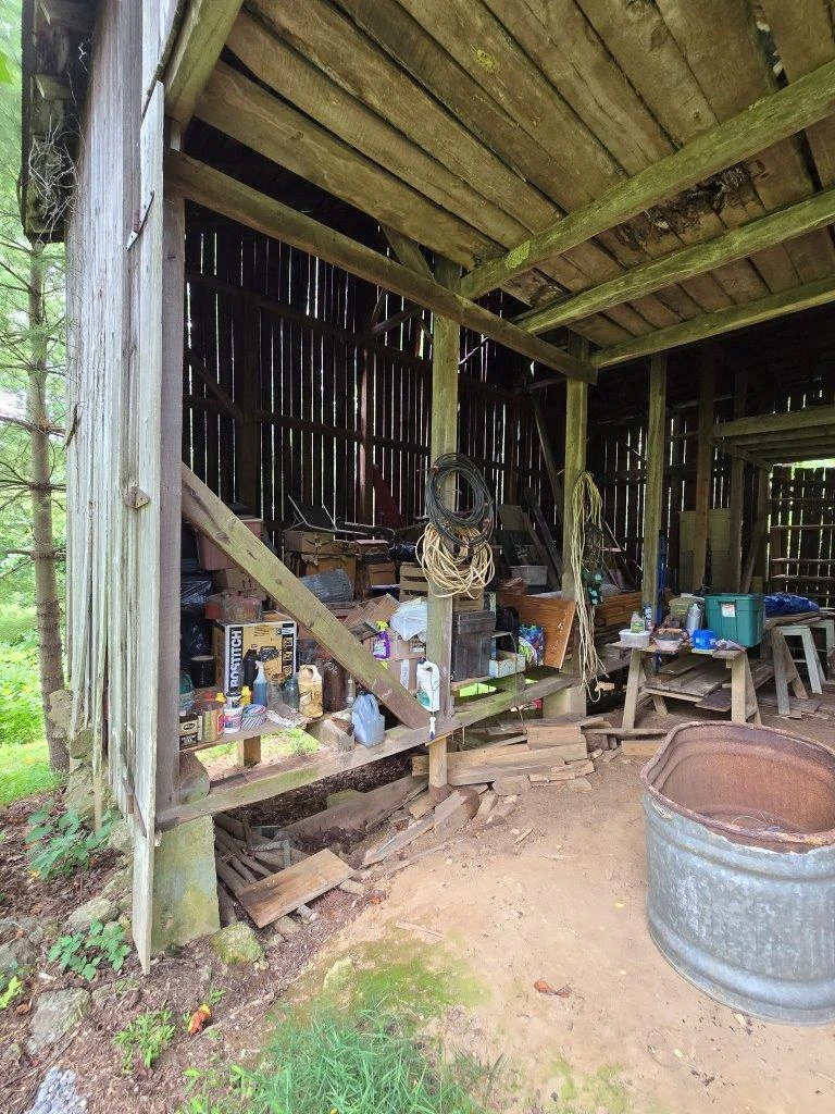 8947 Sugar Run RD - Photo 19