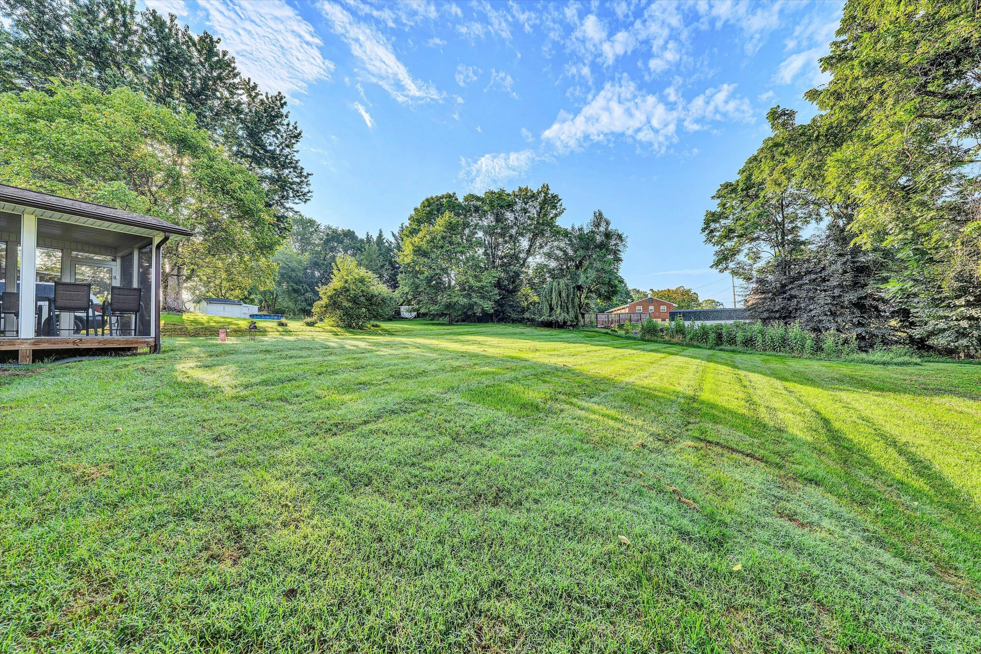 573 Crestland DR - Photo 16