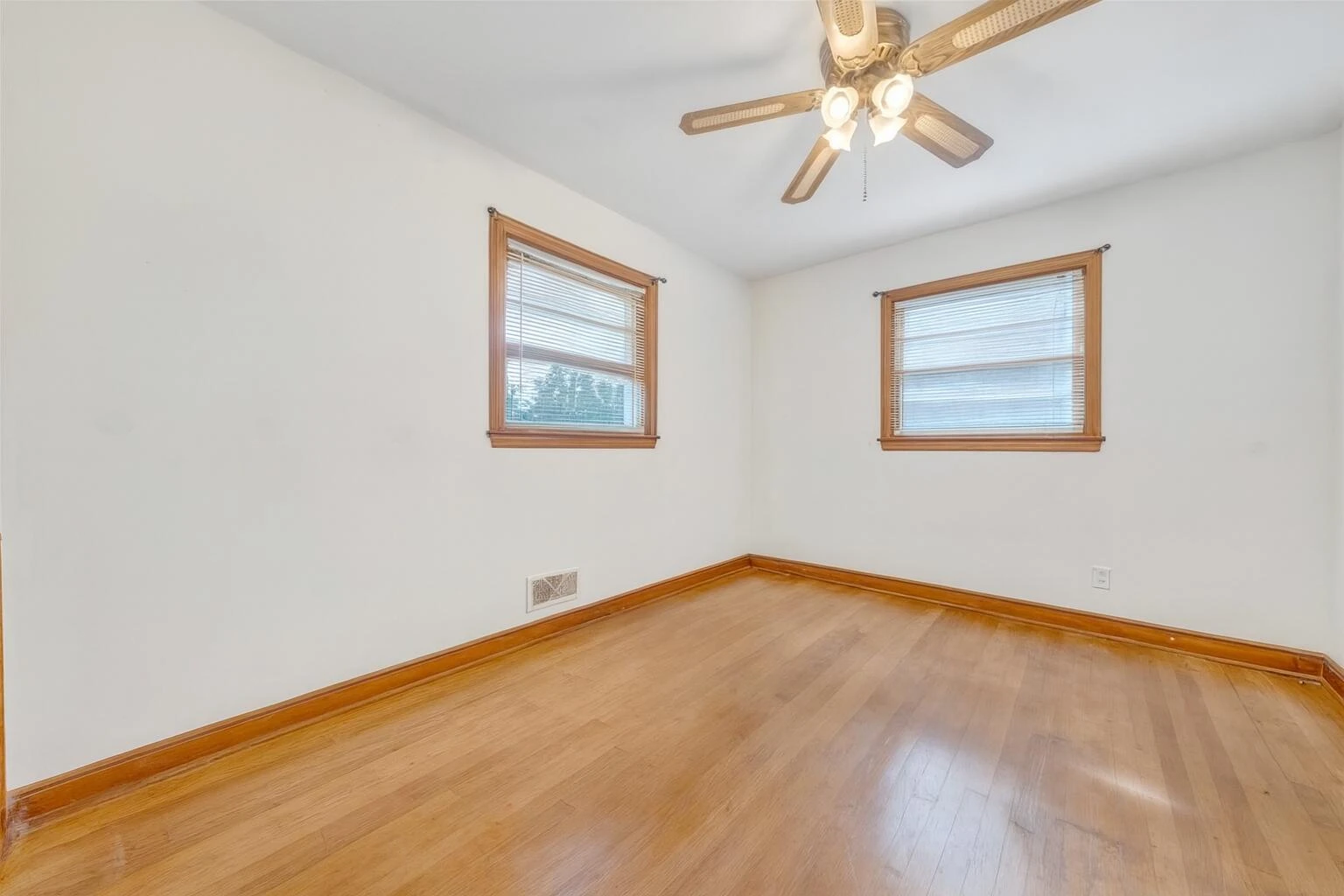 4133 Fielding AVE - Photo 18