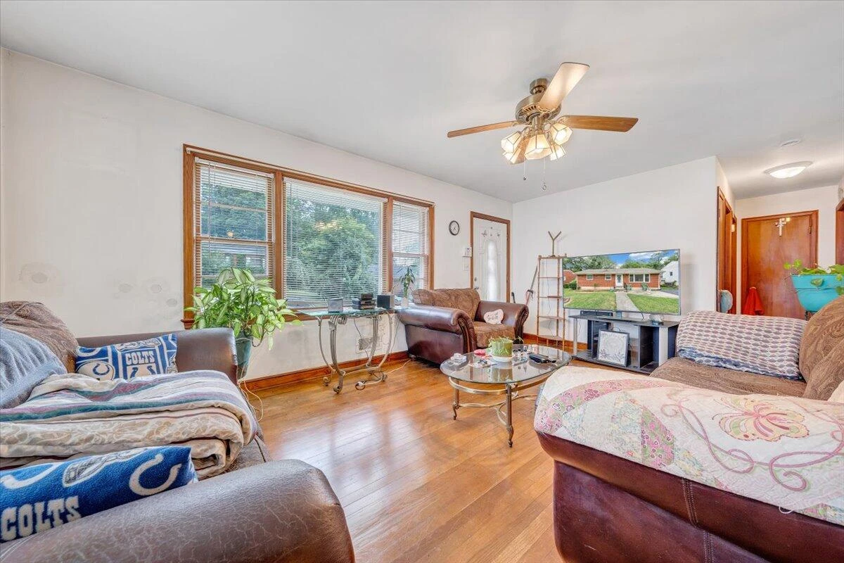 4133 Fielding AVE - Photo 4