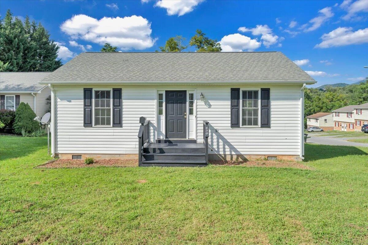 530 Jackson AVE