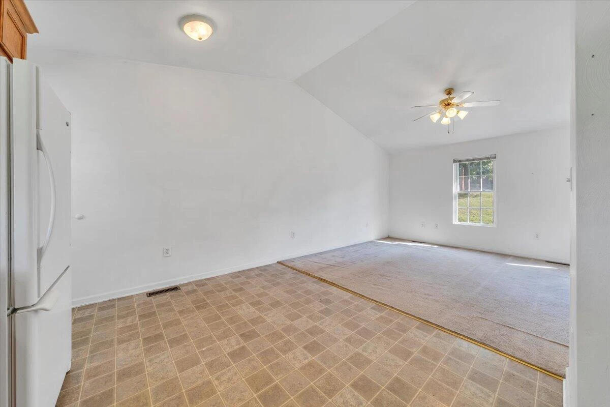 530 Jackson AVE - Photo 16