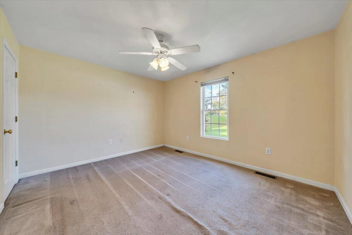 530 Jackson AVE - Photo 18