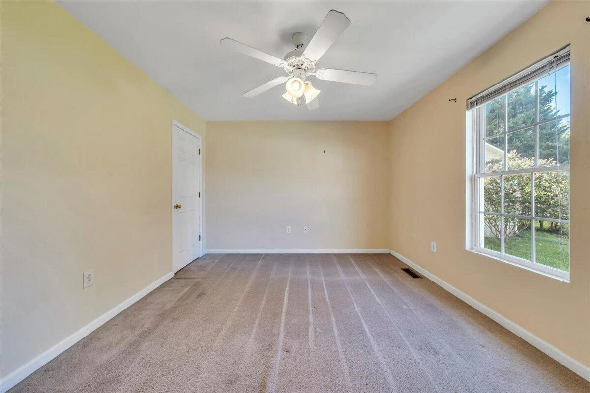 530 Jackson AVE - Photo 19