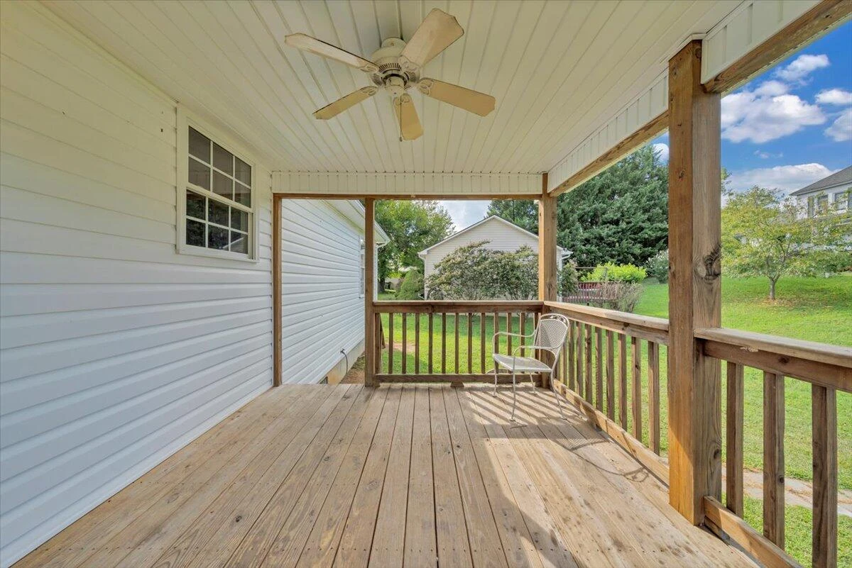 530 Jackson AVE - Photo 24