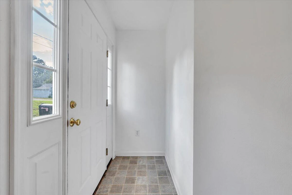 530 Jackson AVE - Photo 7