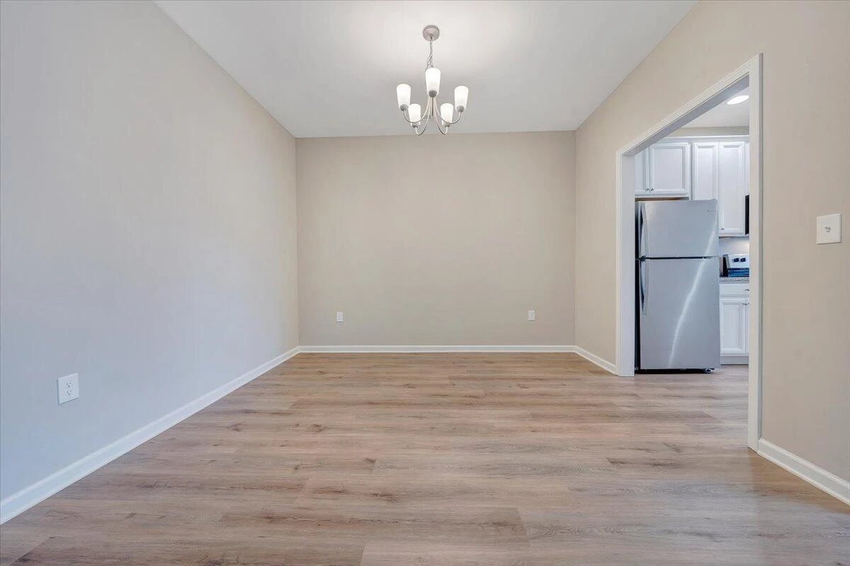 5695 Huntridge RD - Photo 6