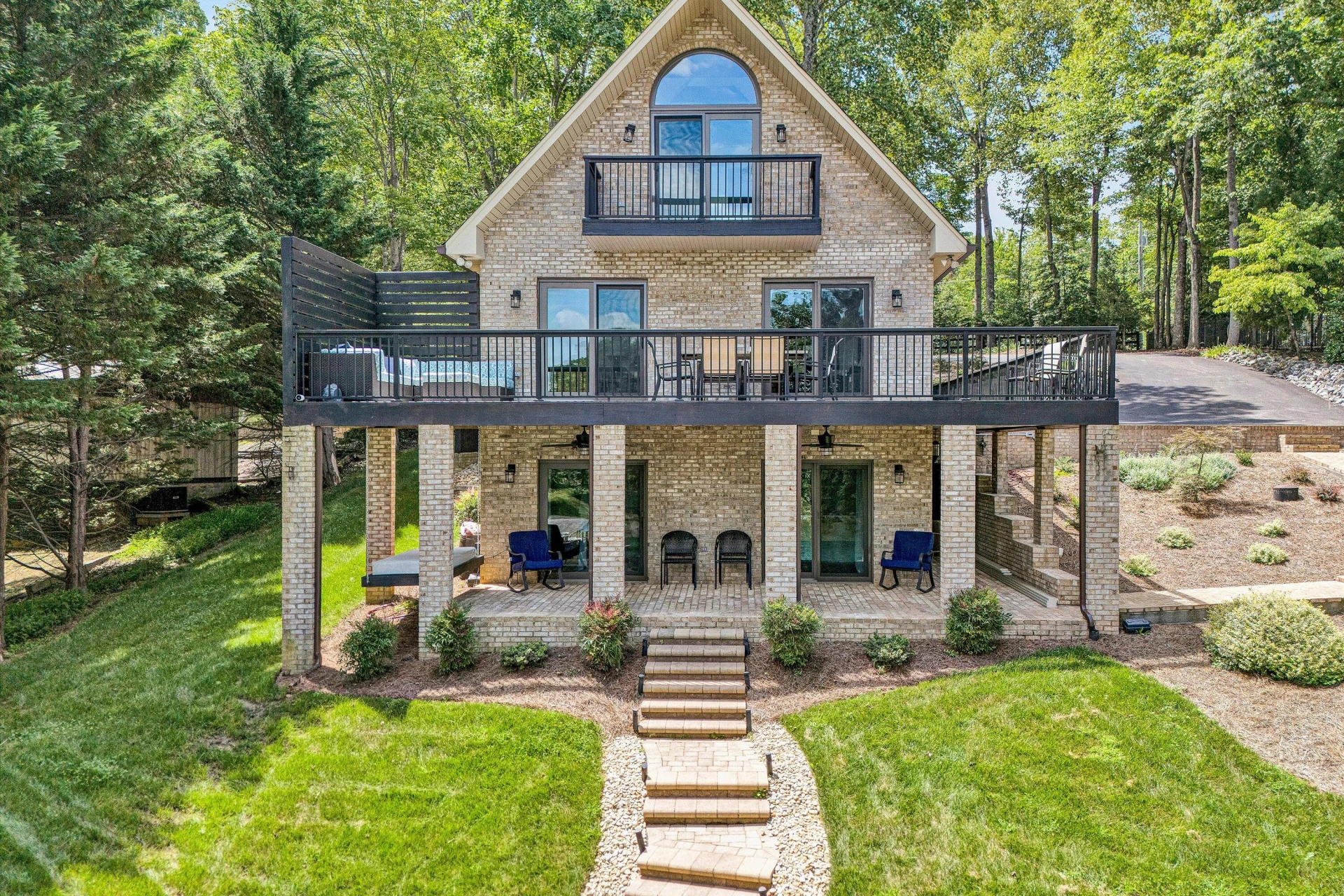 1012 Jefferson Dock RD