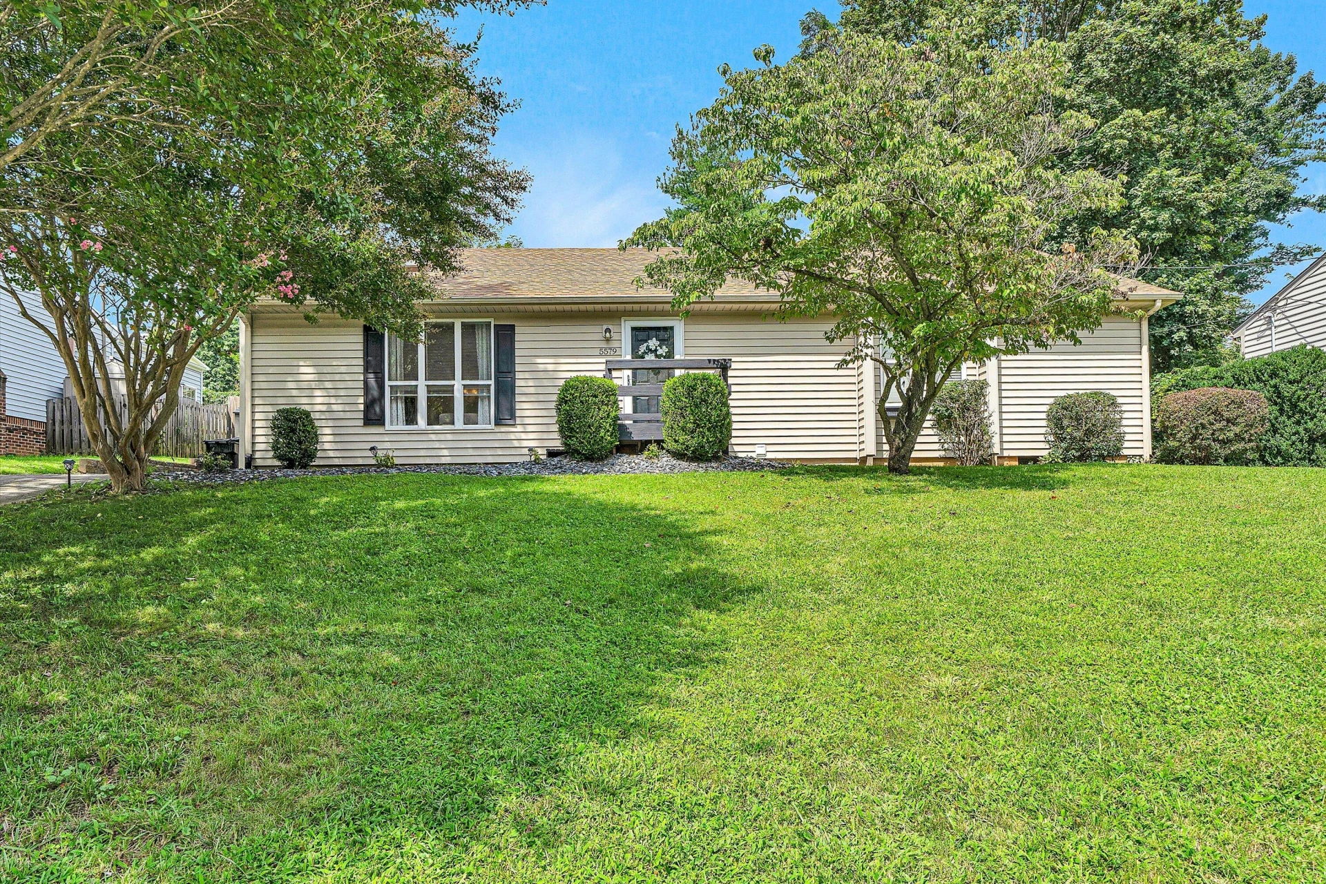 5579 Cynthia DR