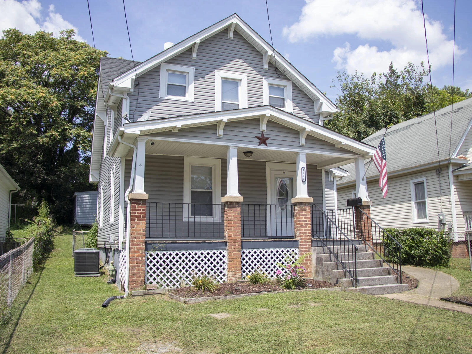 1227 Buena Vista BLVD - Photo 2