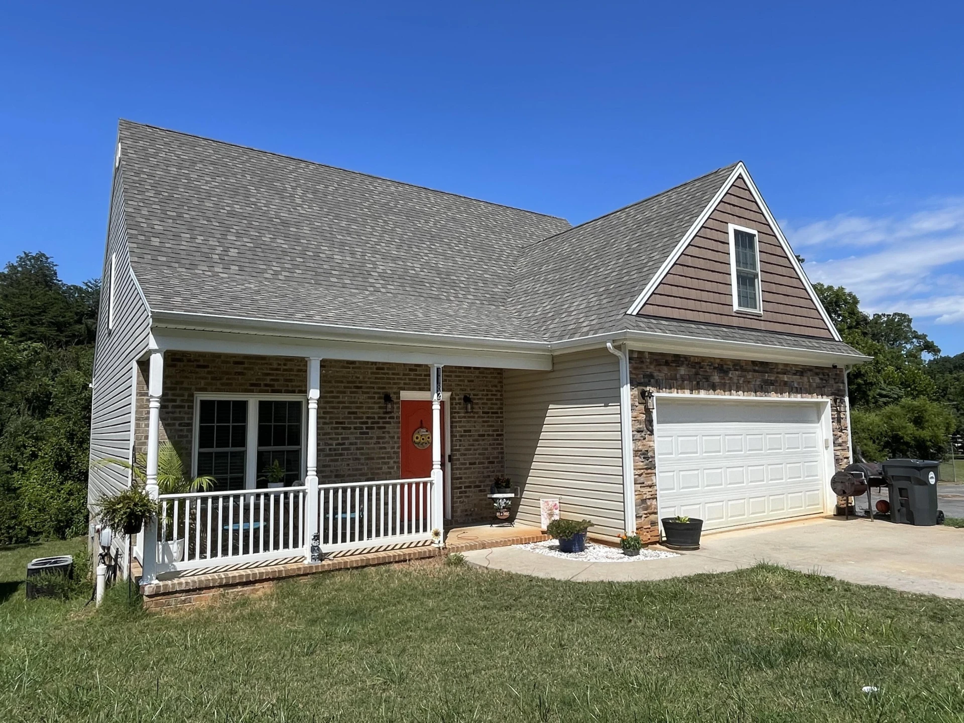 1182 Crest Ridge DR