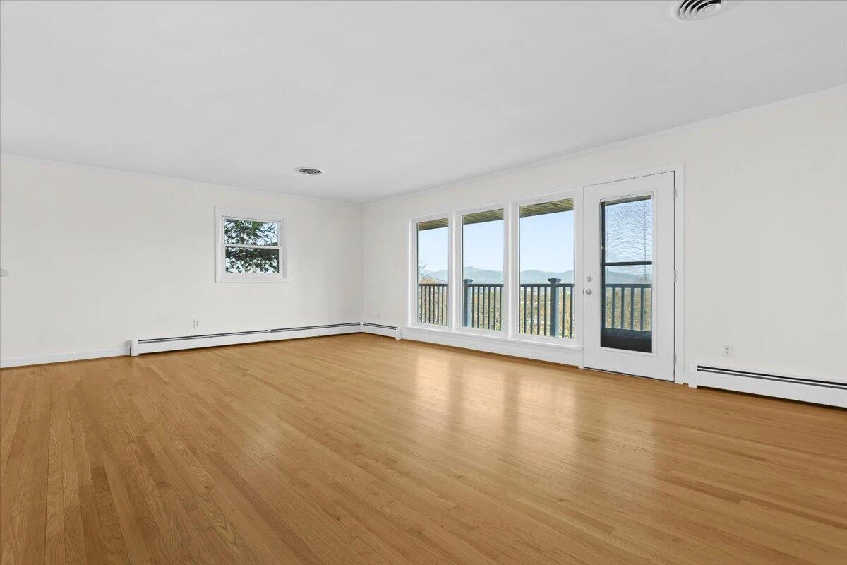 1909 Pelham DR - Photo 10