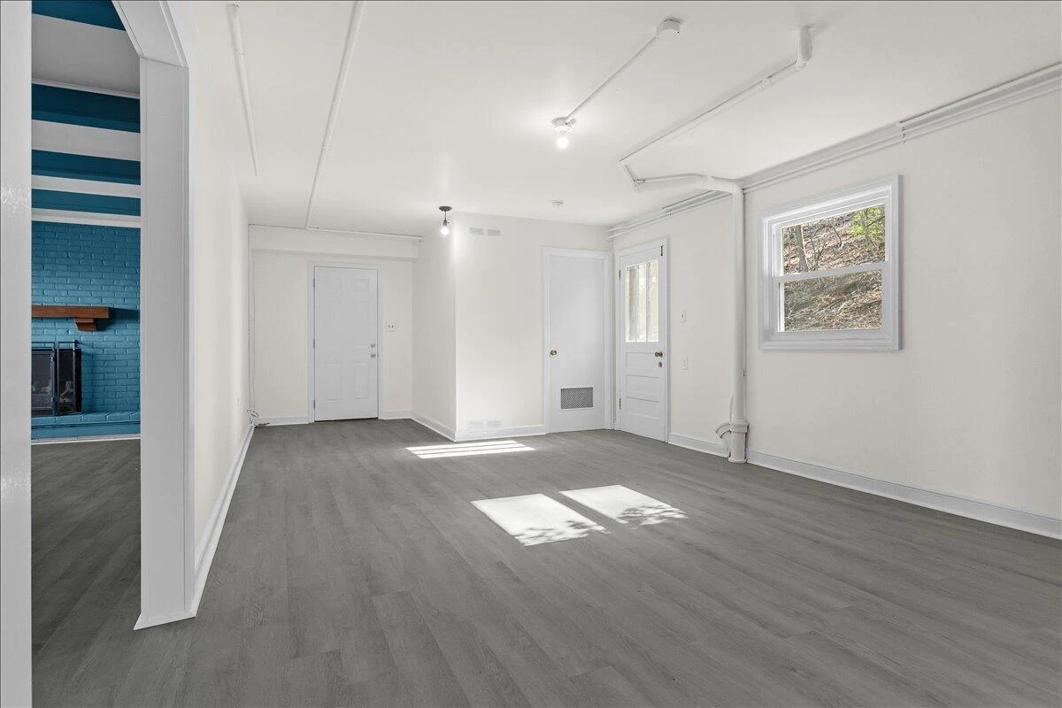 1909 Pelham DR - Photo 26