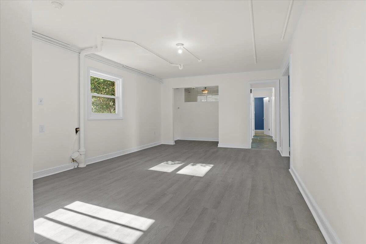1909 Pelham DR - Photo 27