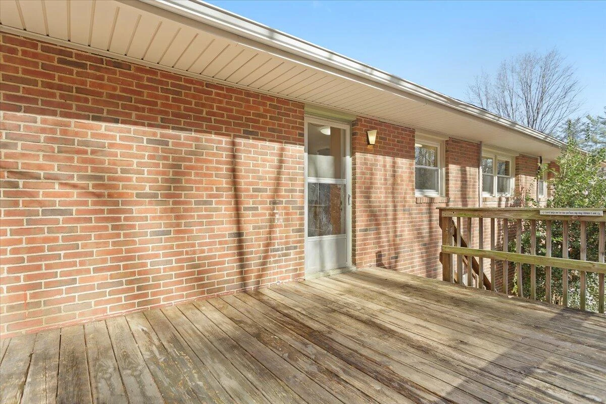 1909 Pelham DR - Photo 36