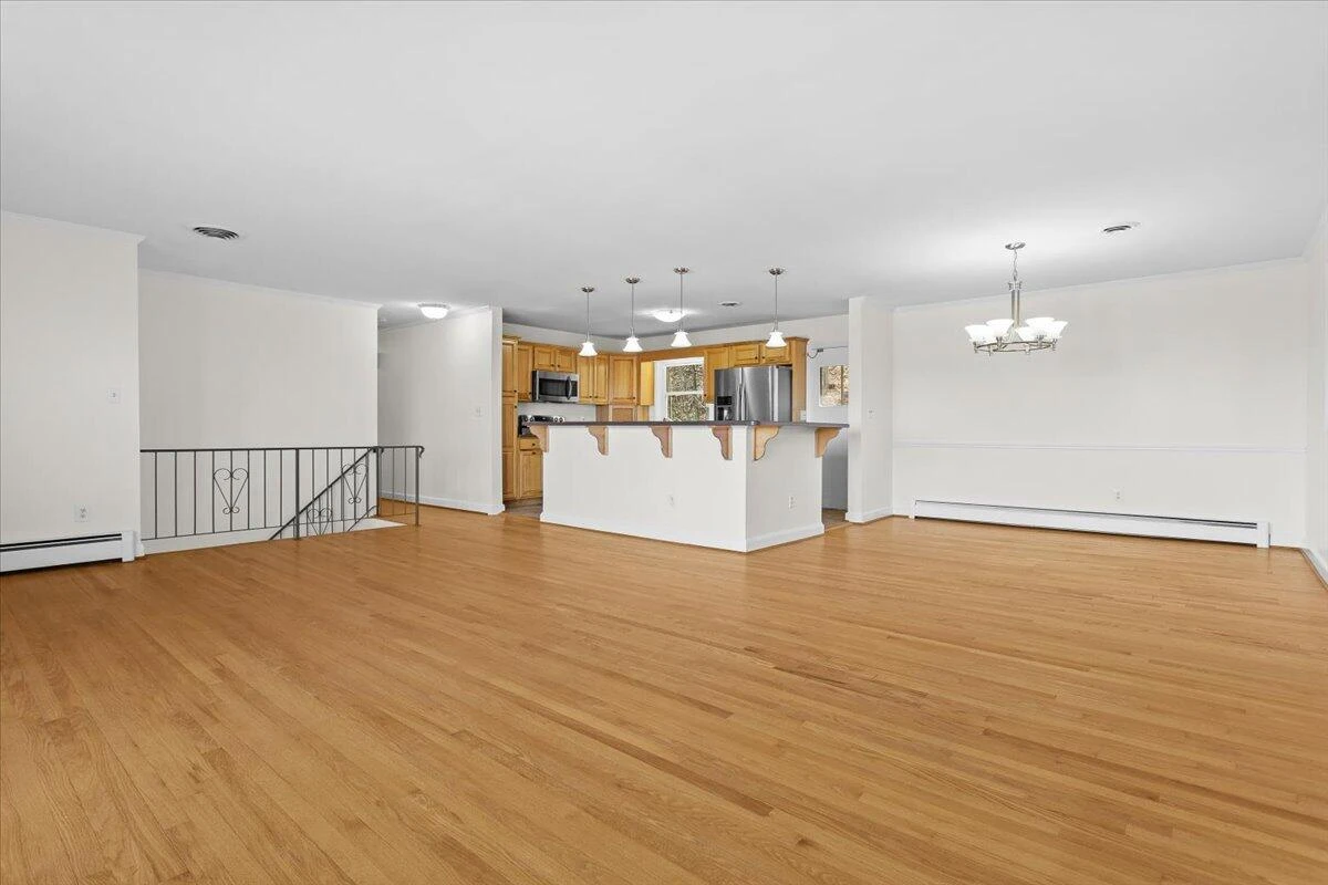 1909 Pelham DR - Photo 5