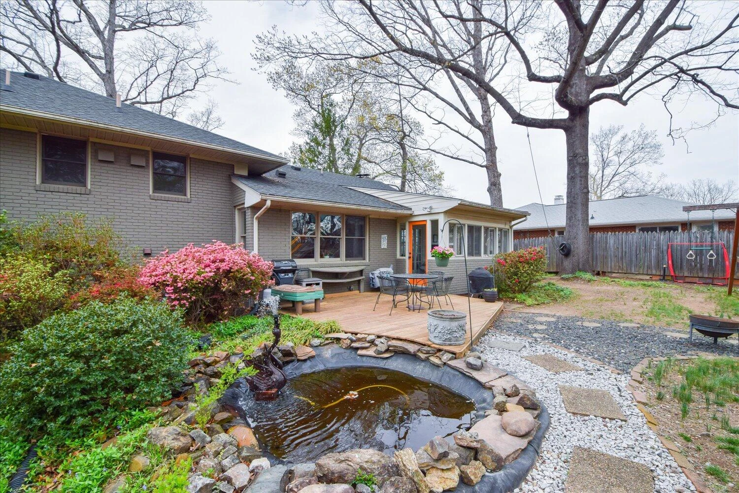 3068 Sedgefield RD - Photo 32