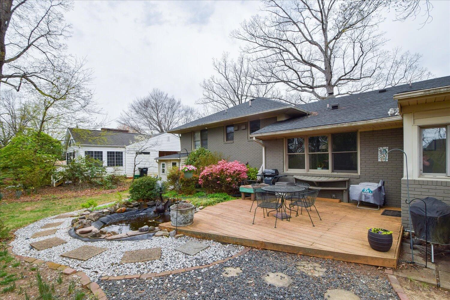 3068 Sedgefield RD - Photo 33