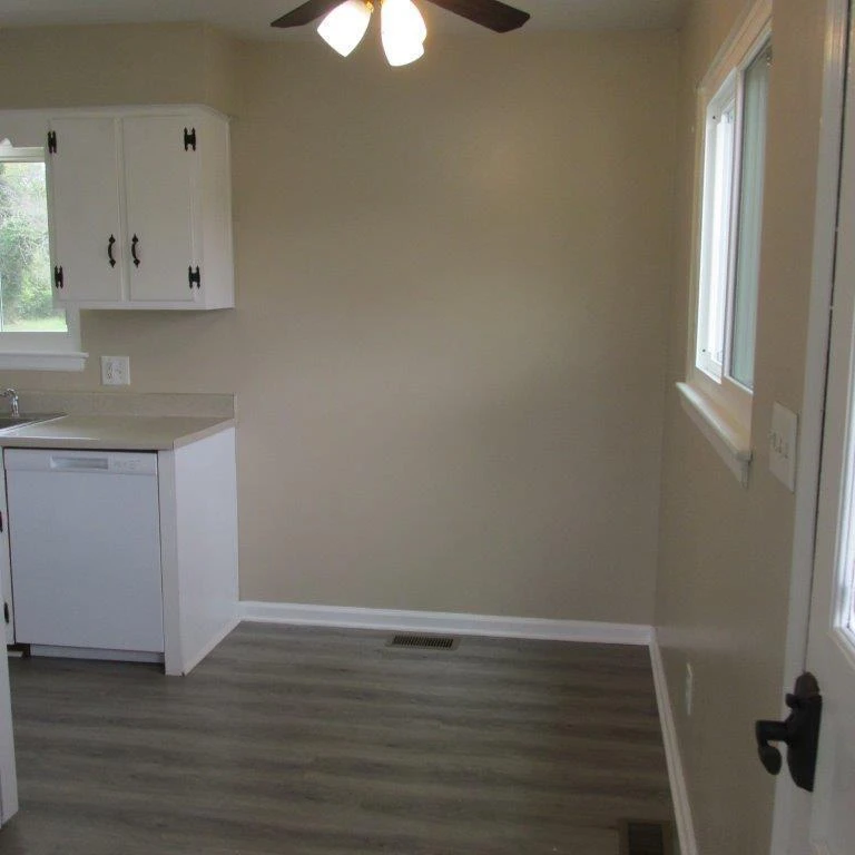 1425 Carlisle AVE - Photo 5