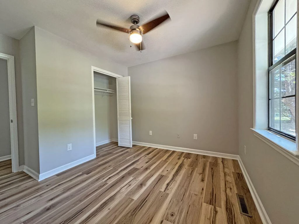 103 Lands Harbor LN - Photo 12