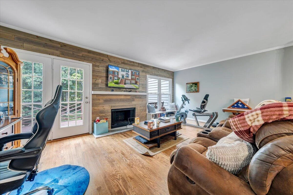 4715 Wembley PL - Photo 14