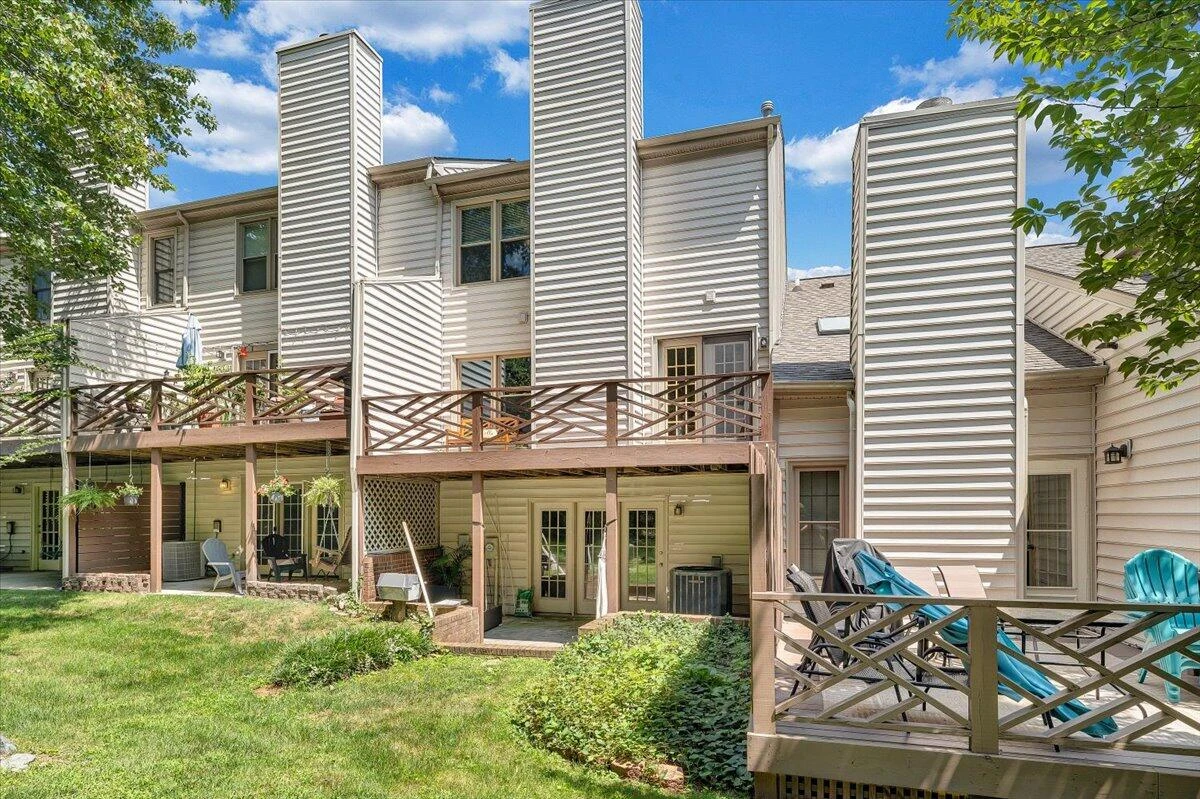 4715 Wembley PL - Photo 37