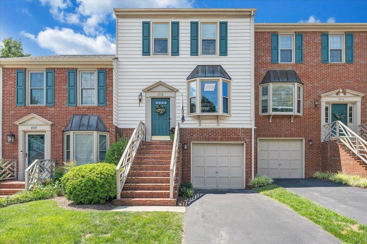 4715 Wembley PL - Photo 39