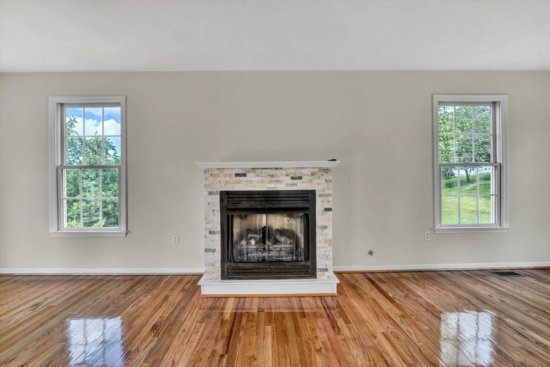 2269 Karen DR - Photo 13