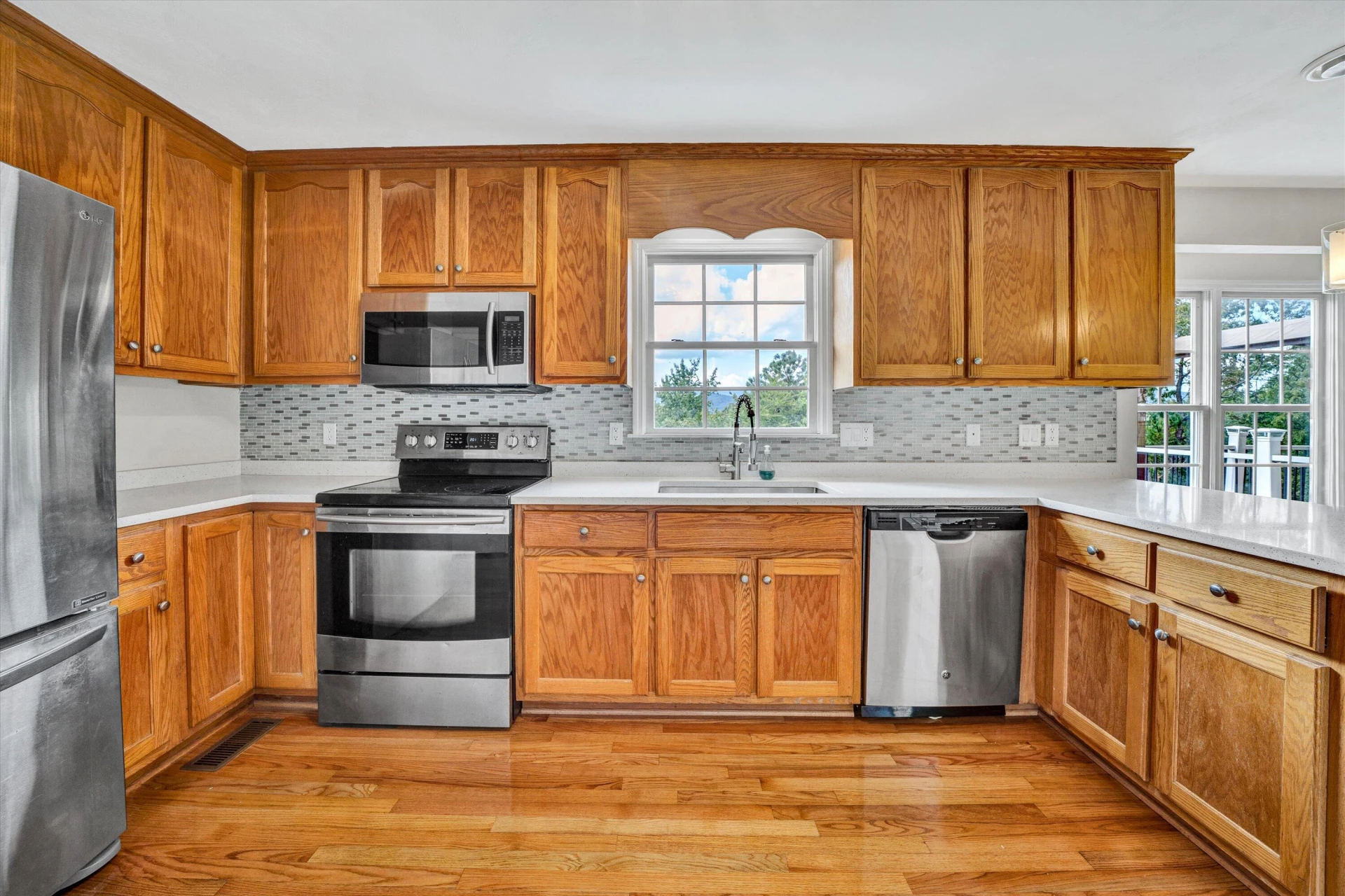 2269 Karen DR - Photo 23