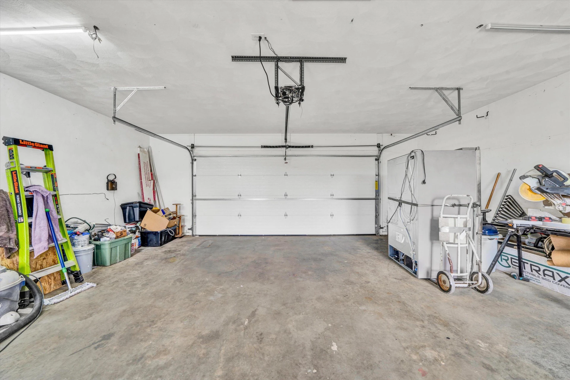 2269 Karen DR - Photo 26