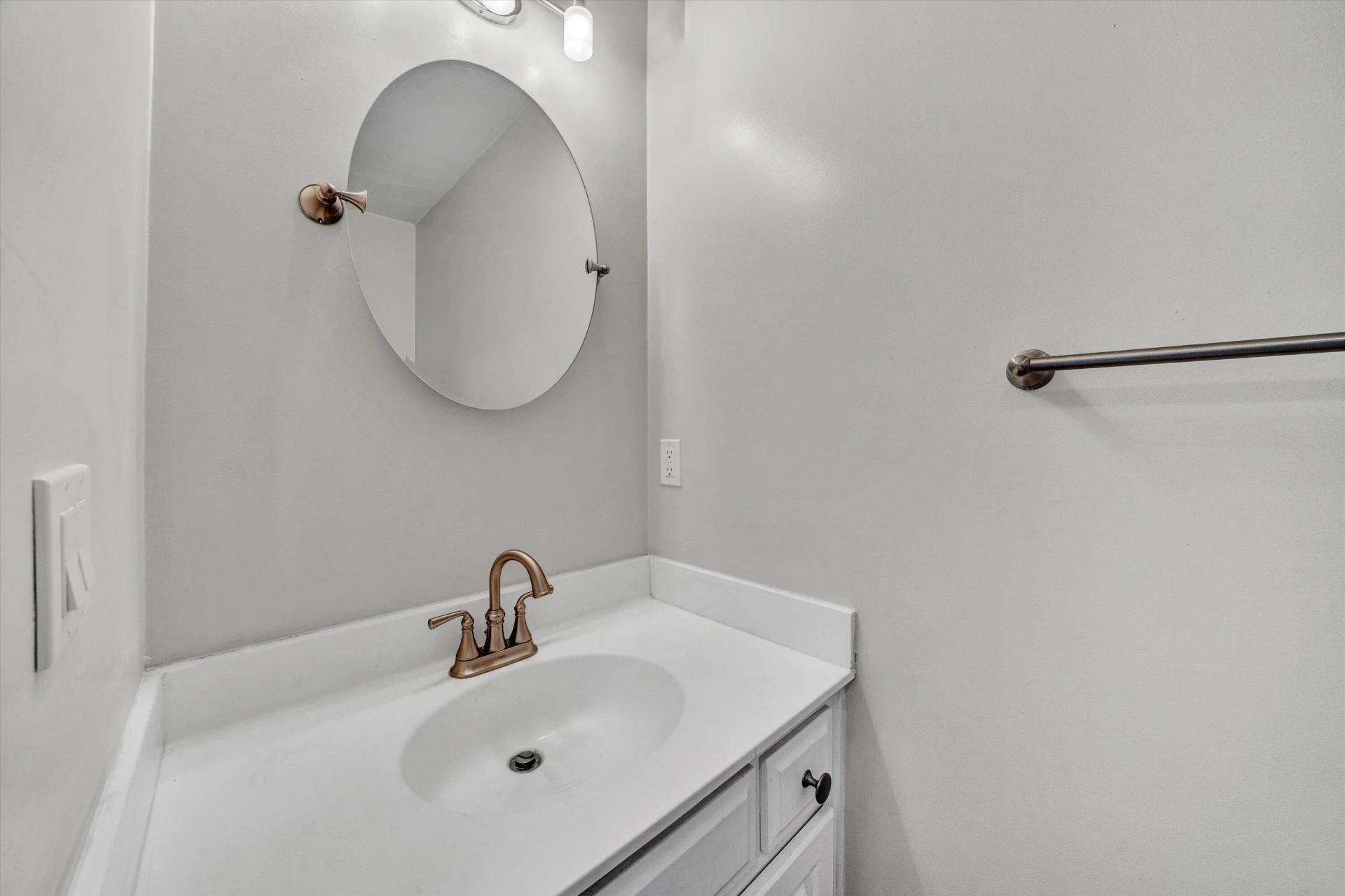 2269 Karen DR - Photo 27