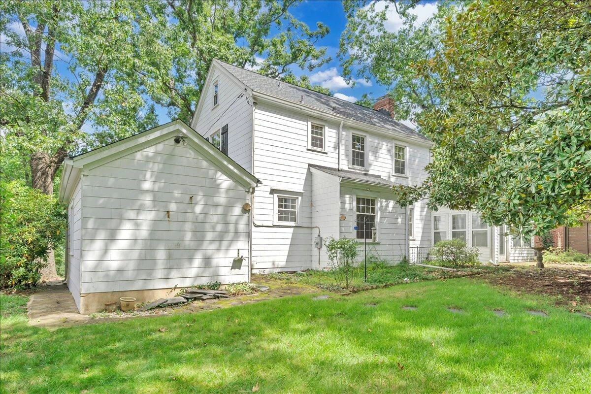 2418 Oregon AVE - Photo 10
