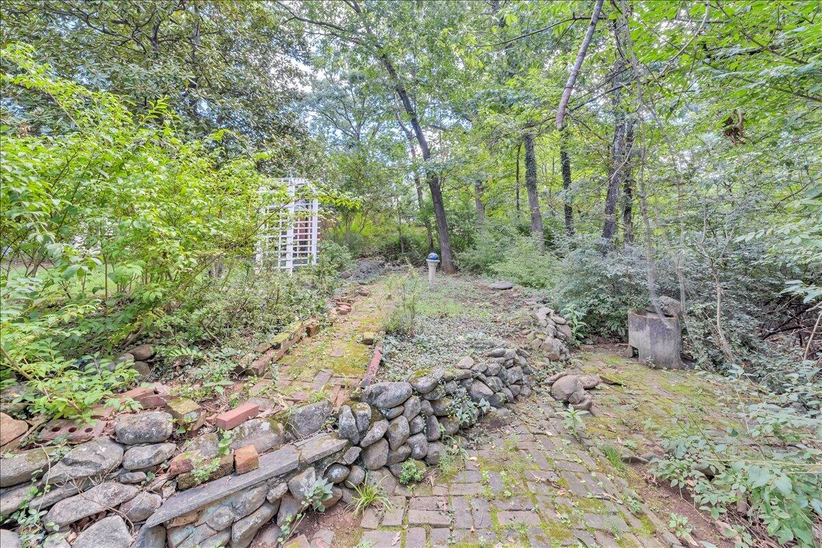 2418 Oregon AVE - Photo 19