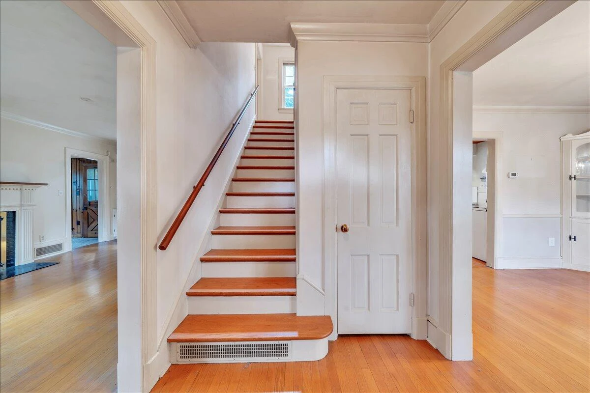 2418 Oregon AVE - Photo 23