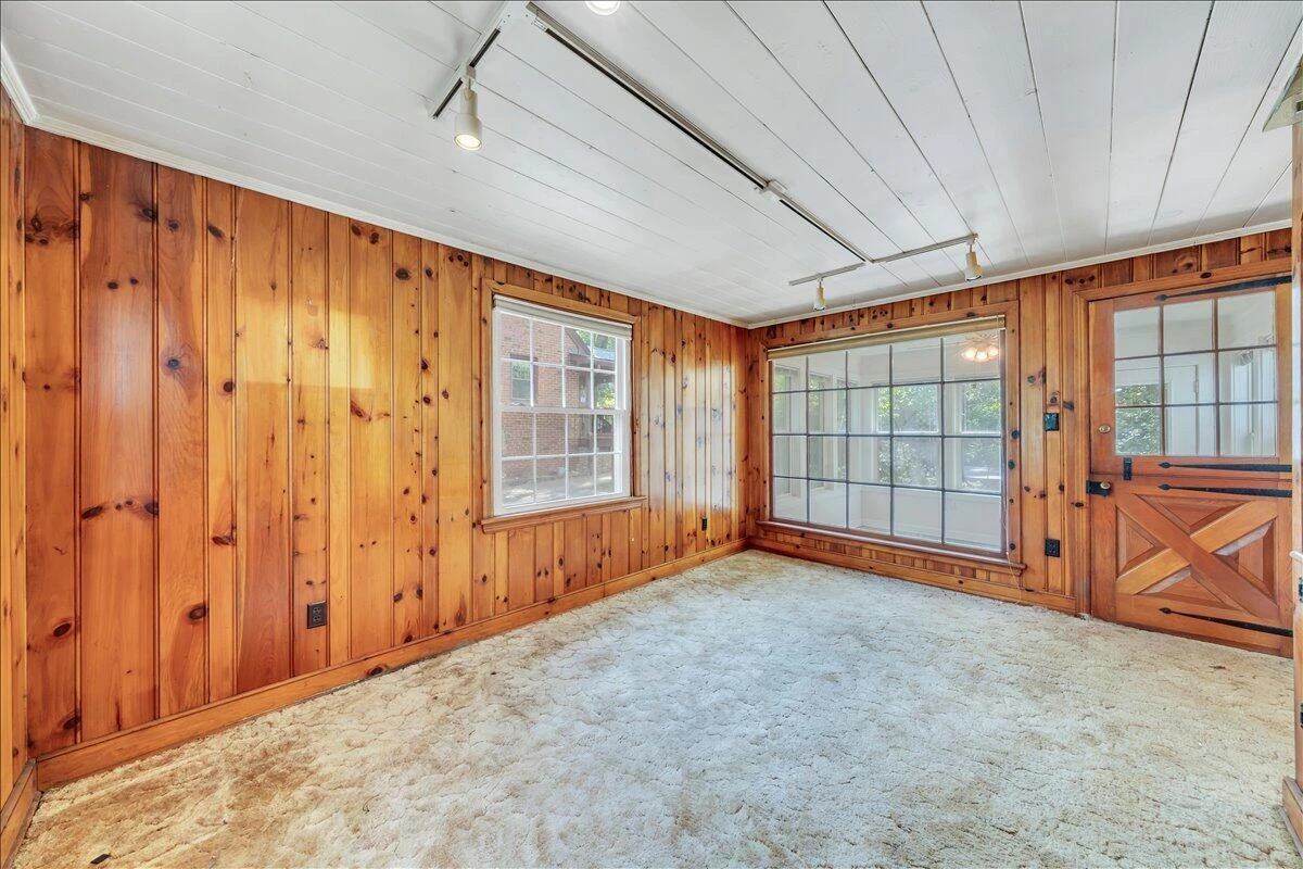 2418 Oregon AVE - Photo 44