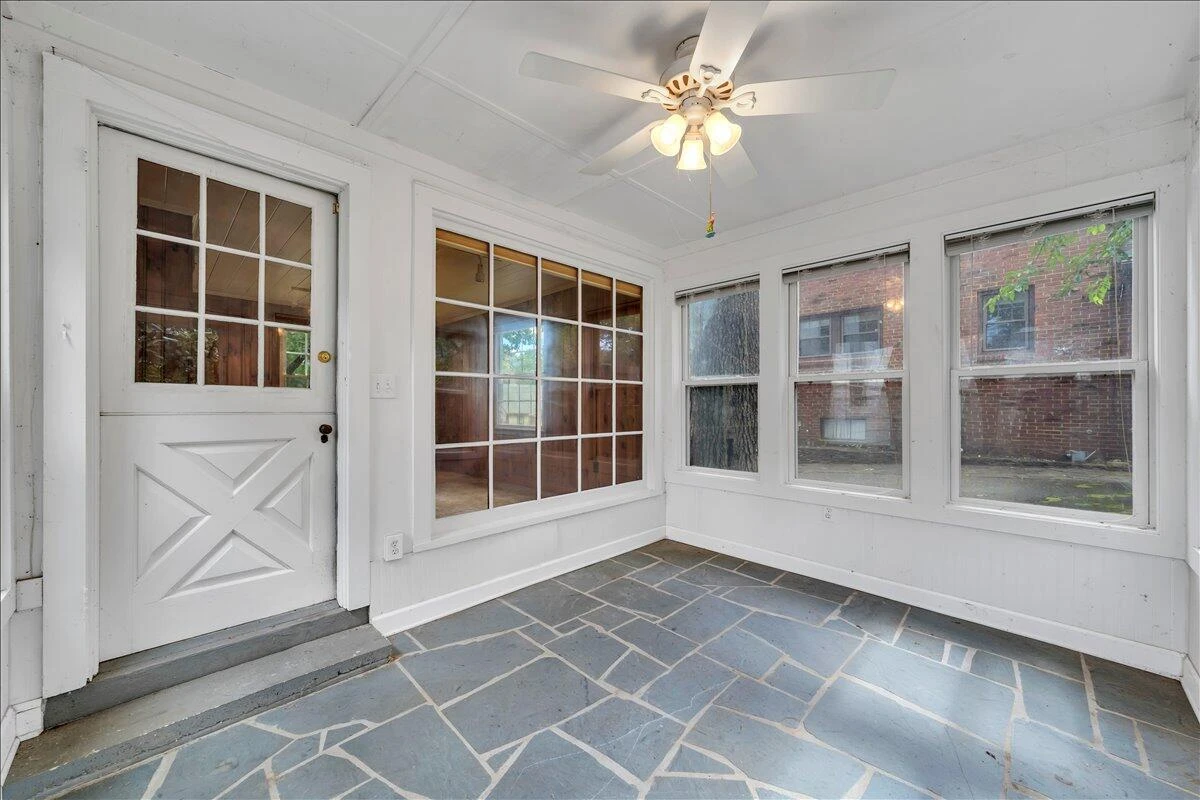 2418 Oregon AVE - Photo 47
