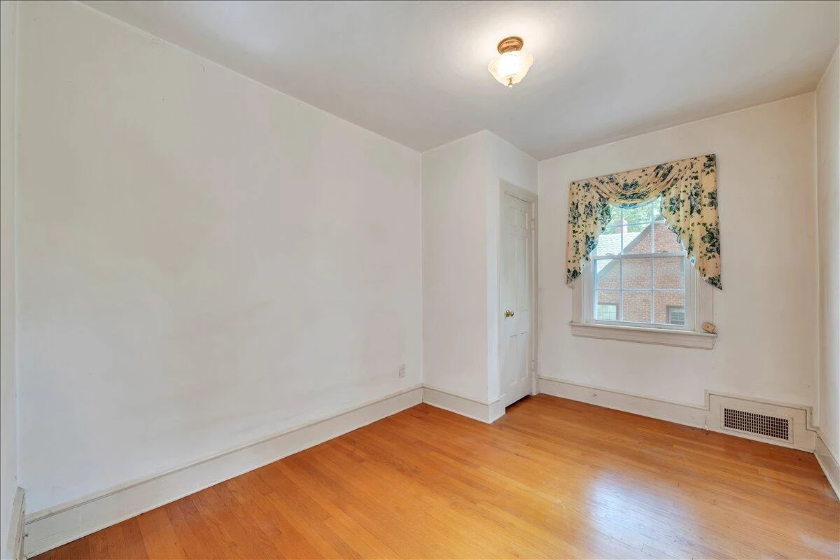 2418 Oregon AVE - Photo 50
