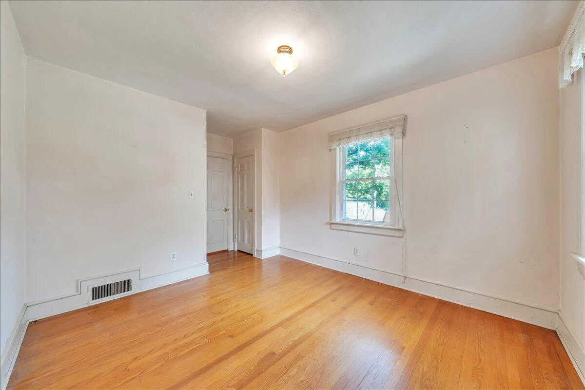 2418 Oregon AVE - Photo 57