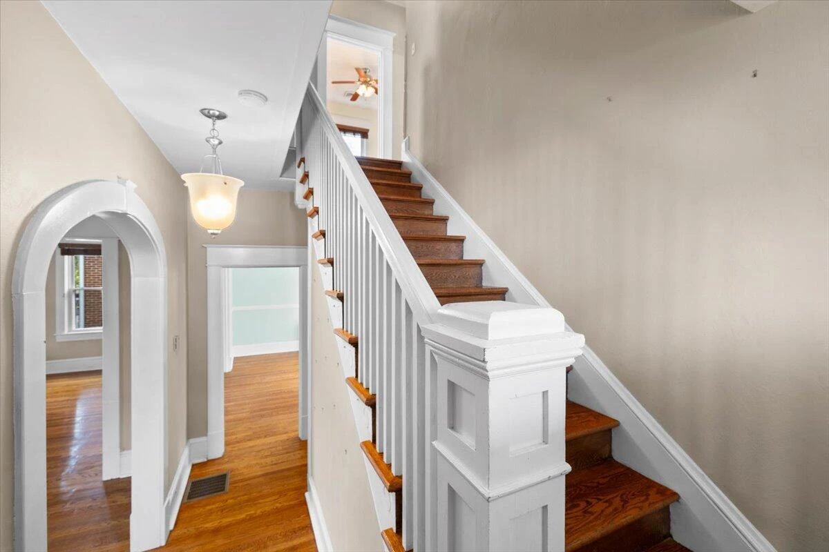 1714 Memorial AVE - Photo 17