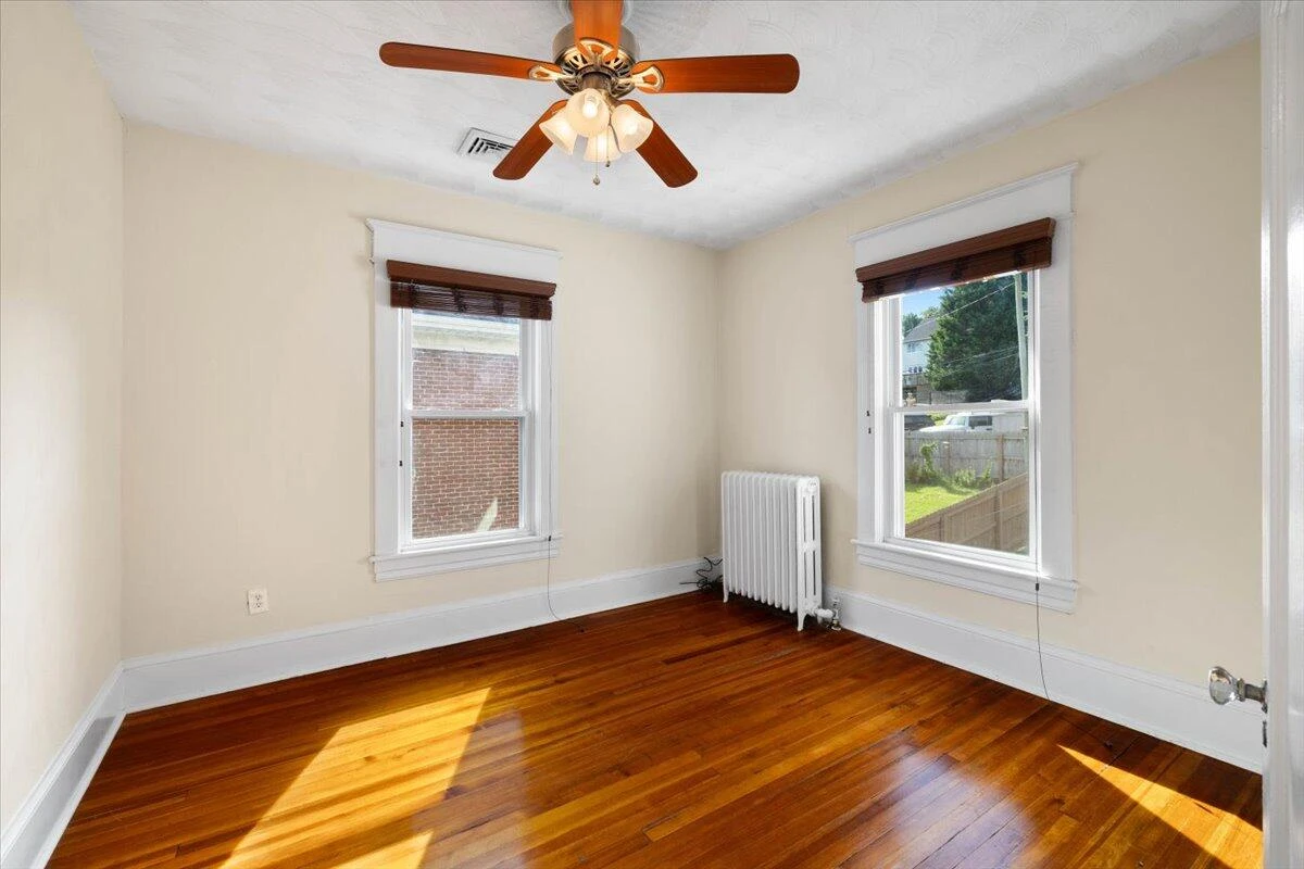 1714 Memorial AVE - Photo 21