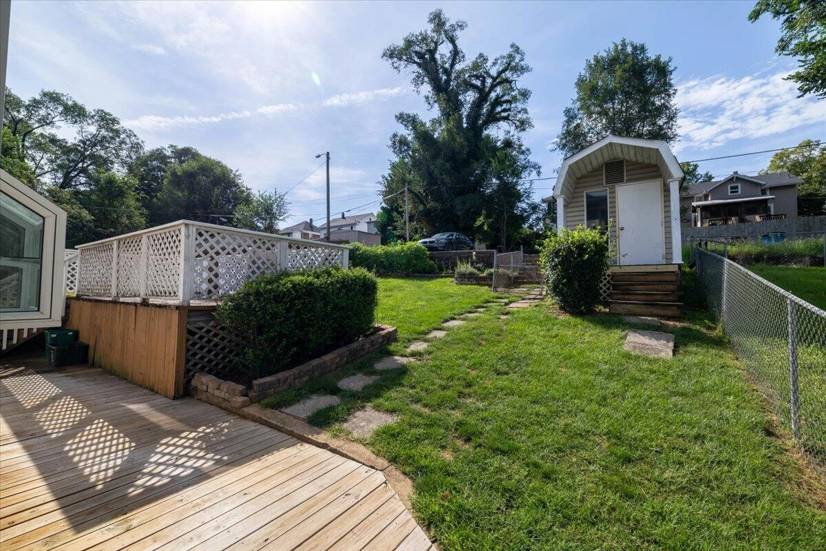 1714 Memorial AVE - Photo 28