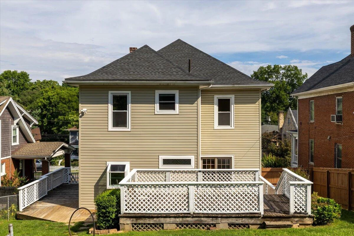 1714 Memorial AVE - Photo 30