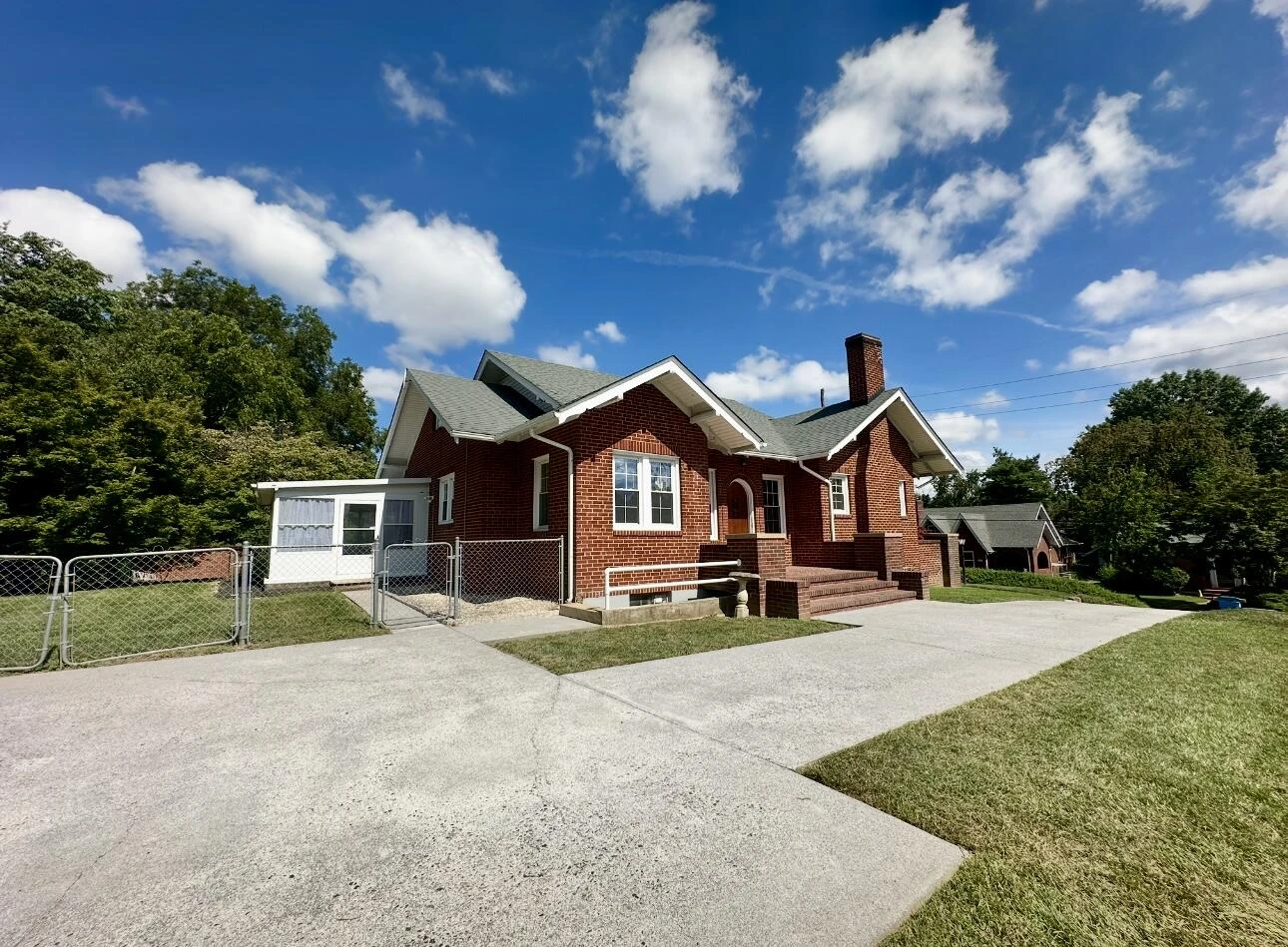3124 Forest Hill AVE - Photo 3
