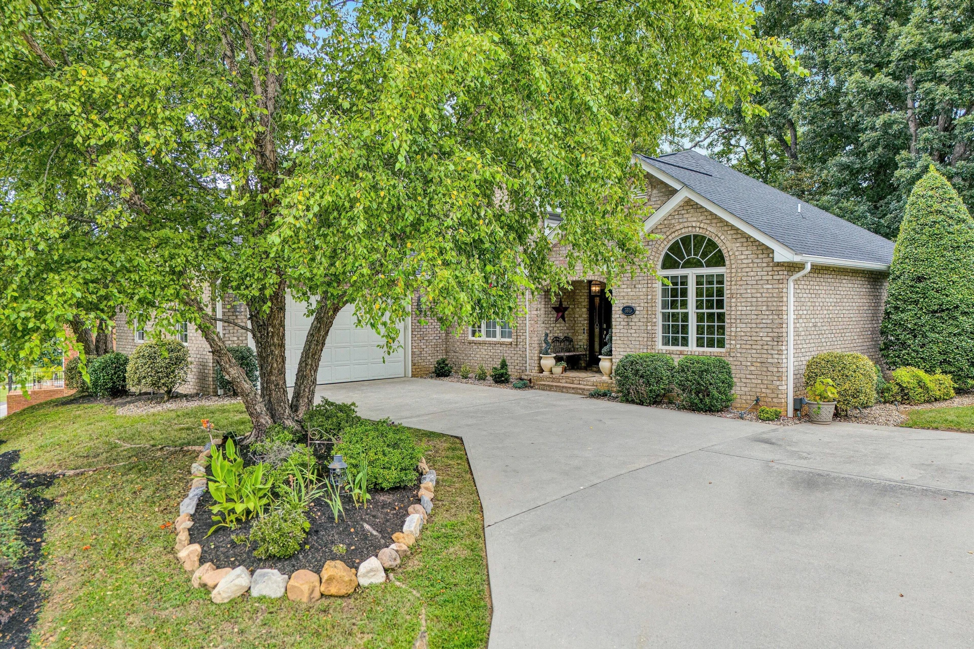 3816 Derby DR - Photo 7