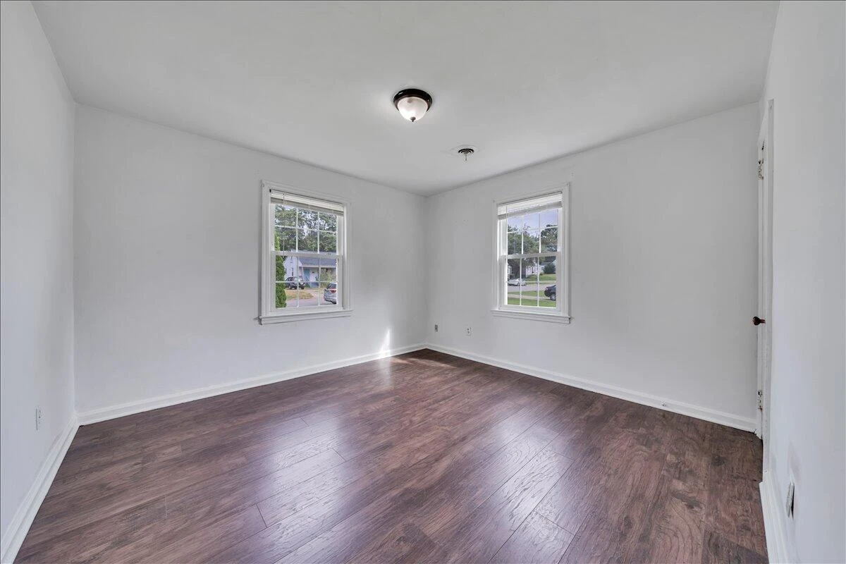 2613 Cornell DR - Photo 13