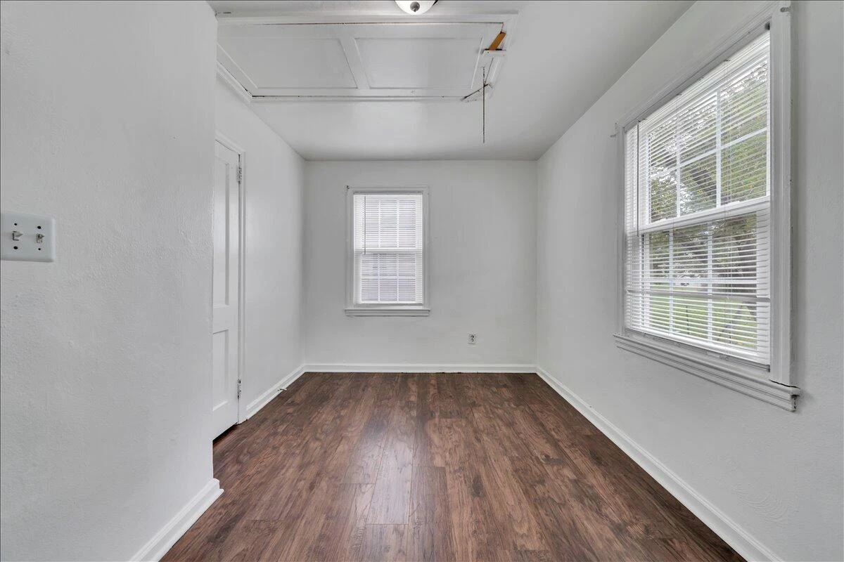 2613 Cornell DR - Photo 17