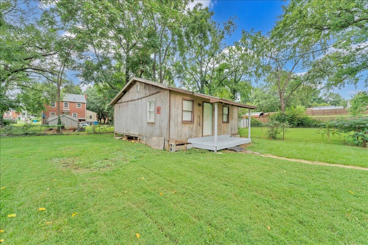 2613 Cornell DR - Photo 24