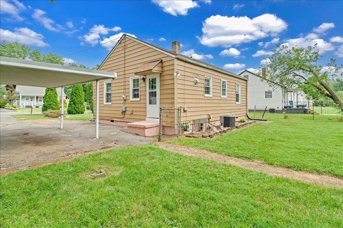 2613 Cornell DR - Photo 33